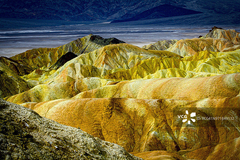 从但丁峰观赏死亡谷图片素材