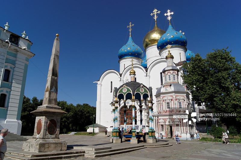 圣母升天主教座堂（1585年），谢尔吉耶夫镇圣三一修道院，俄罗斯图片素材