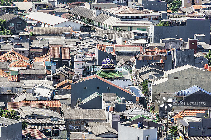 印度尼西亚雅加达住宅区清真寺尖塔航拍图片素材