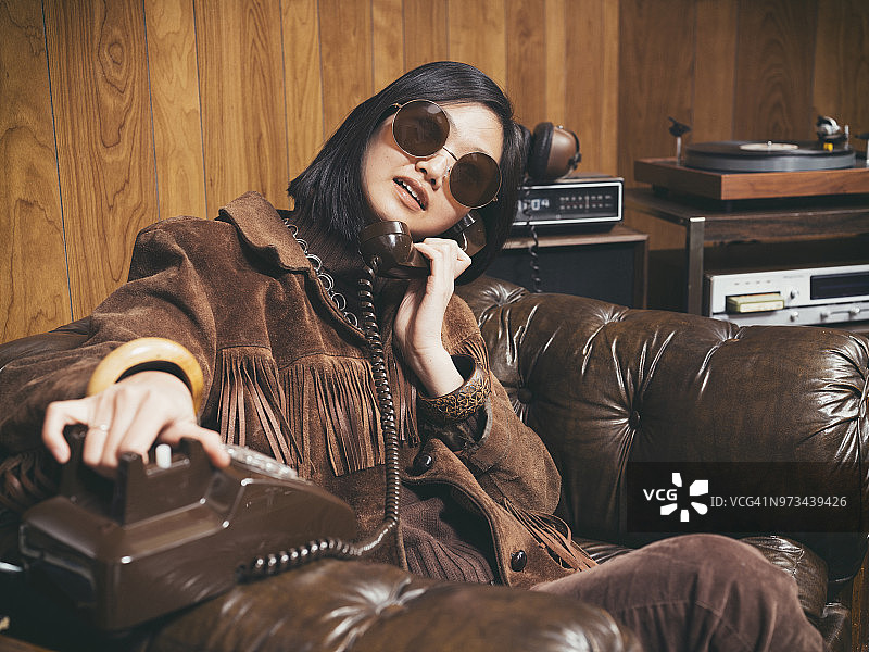 20世纪70年代的复古女孩图片素材