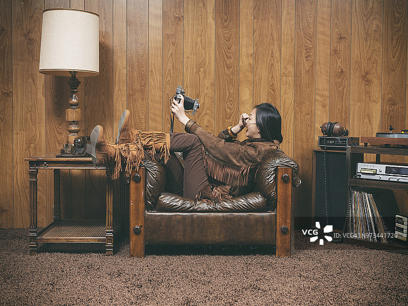 20世纪70年代的复古女孩图片素材