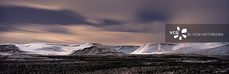 冰岛雷克雅未克附近埃斯亚山全景图片素材