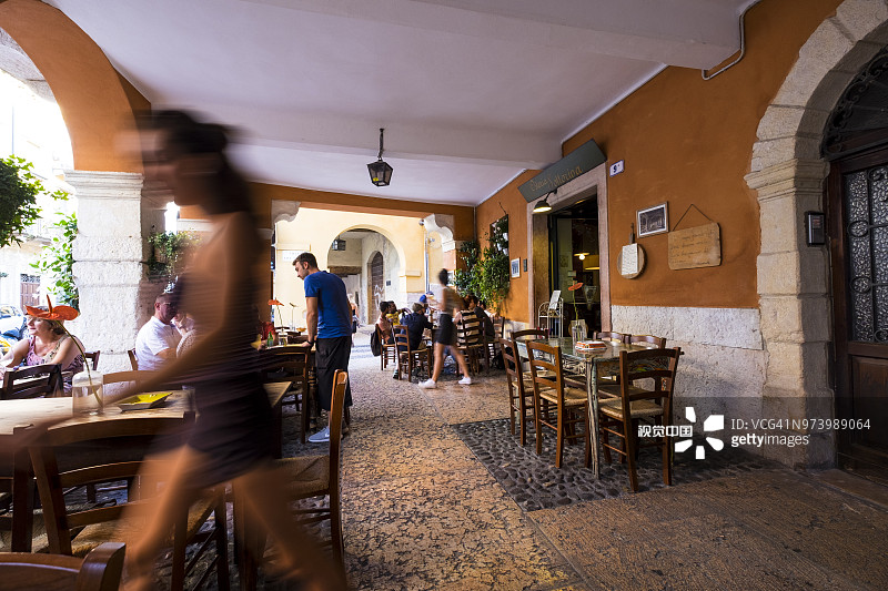 在维罗纳放松图片素材