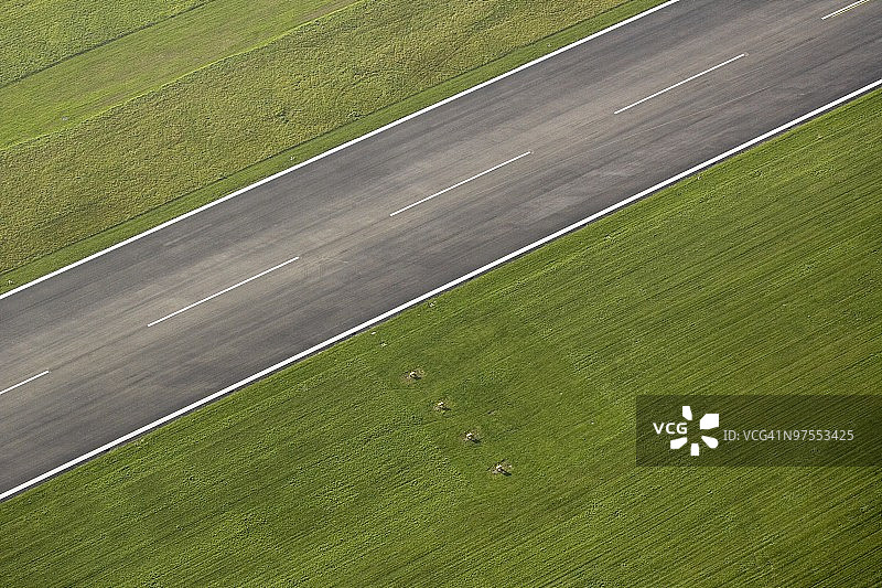 机场跑道图片素材