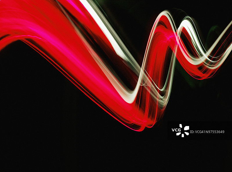 黑色背景上的彩色光图片素材