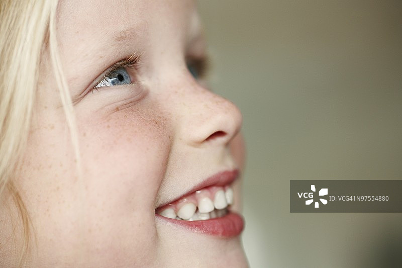 年轻的女孩图片素材