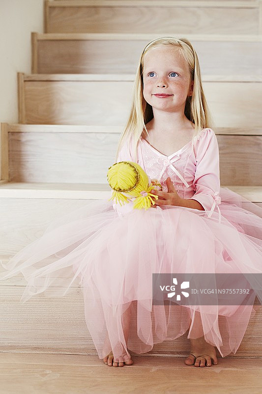 玩耍的年轻女孩图片素材