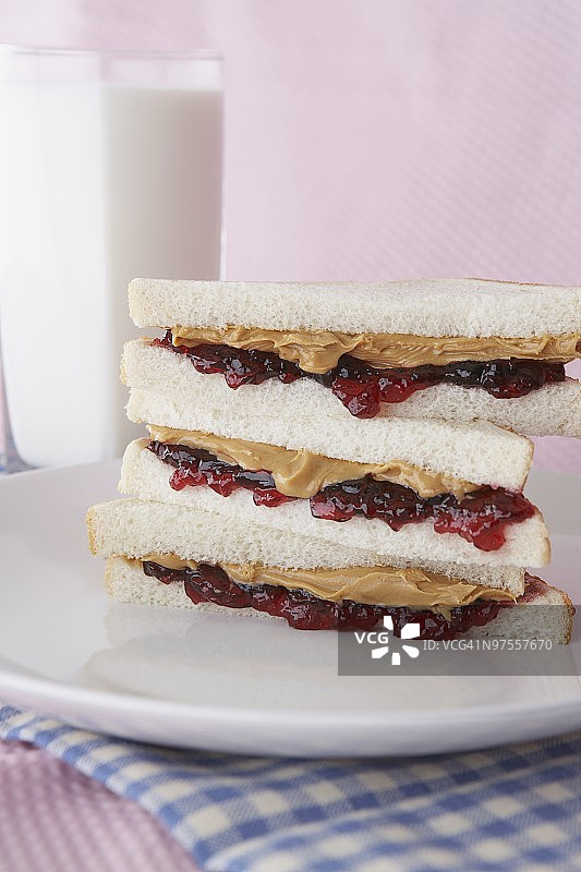 花生酱和果冻三明治图片素材