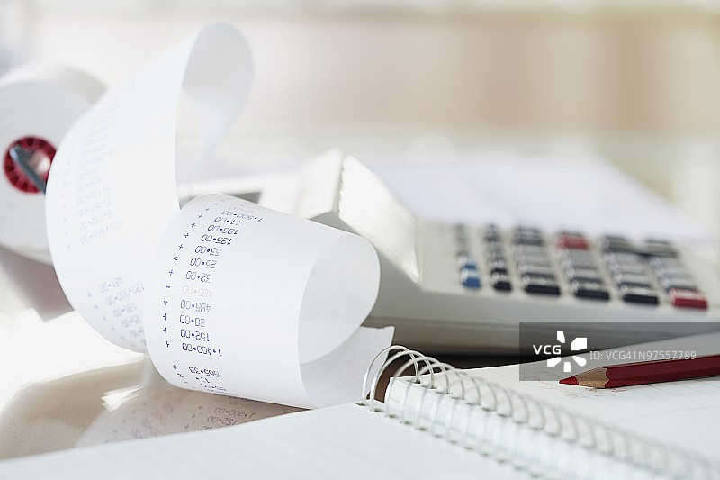 带纸卷的加法机图片素材