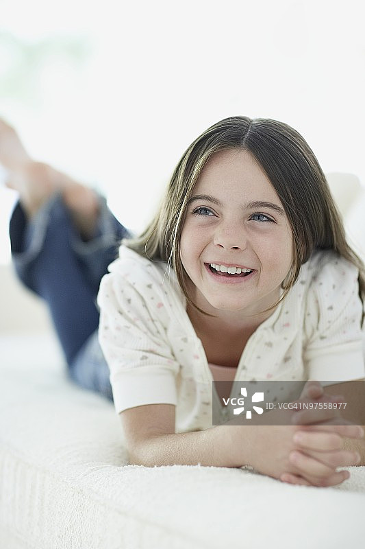 女孩在笑图片素材