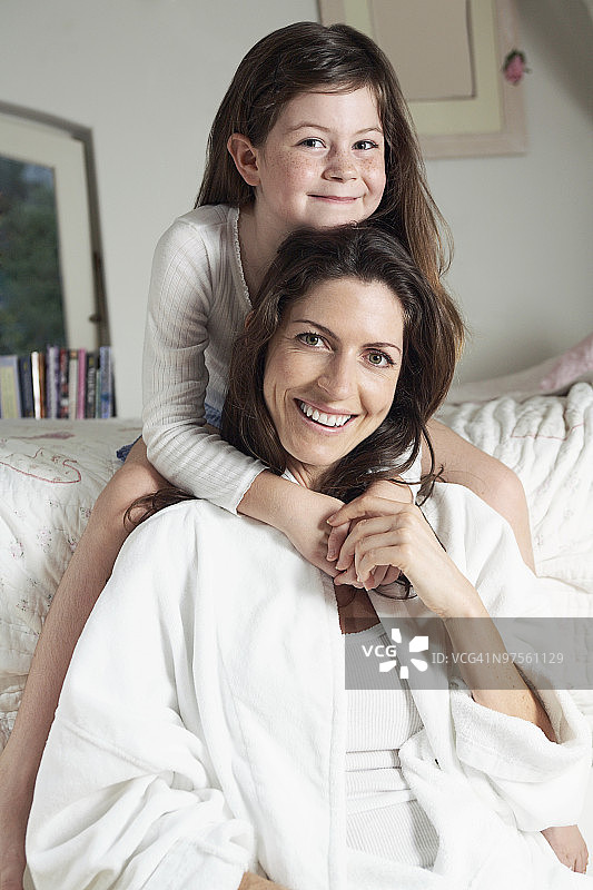 母亲和女儿图片素材