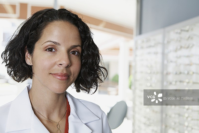 验光师微笑图片素材