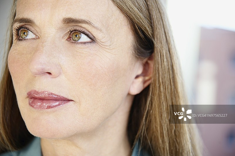 做白日梦的女商人图片素材