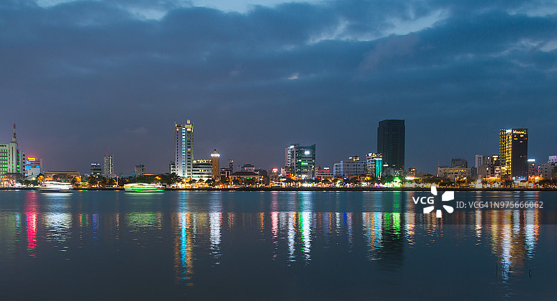 越南岘港夜景图片素材