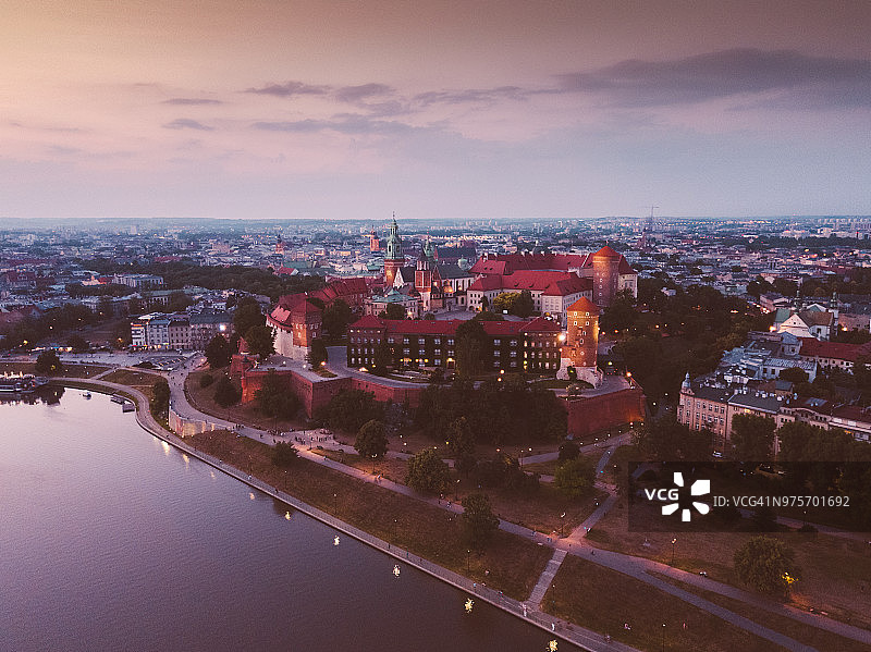 无人机拍摄的克拉科夫城市景观图片素材