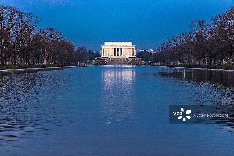 华盛顿特区林肯纪念堂黄昏图片素材