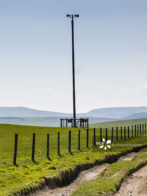 贝rwyn山丘的通信桅杆景观图片素材