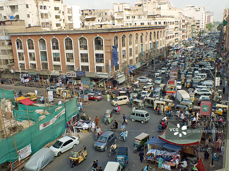 生活在城市的街道上图片素材