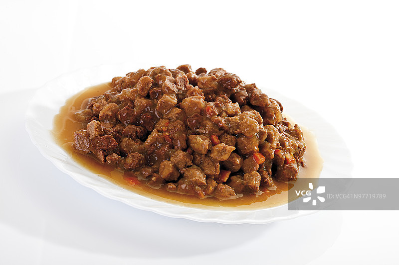 盘子里的猫粮图片素材