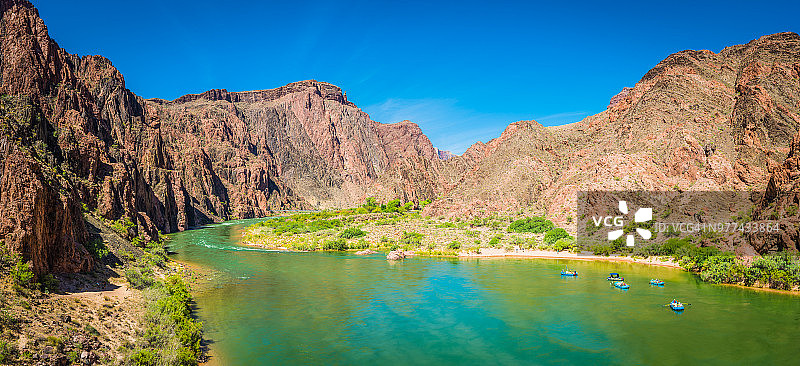 科罗拉多河上的大峡谷漂流之旅，亚利桑那州幻影牧场图片素材