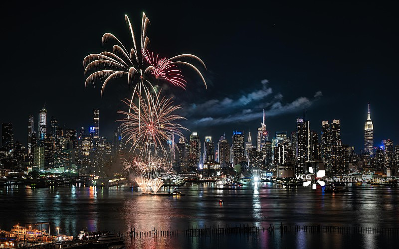 纽约曼哈顿中城景观烟花图片素材