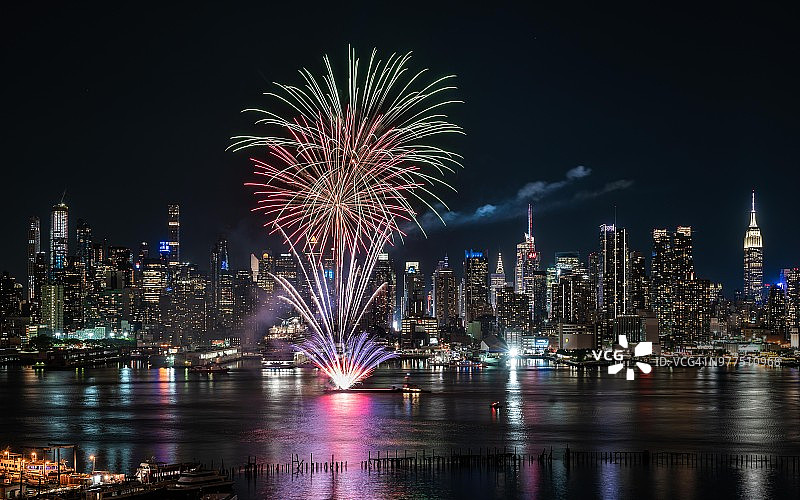 纽约曼哈顿中城景观烟花图片素材