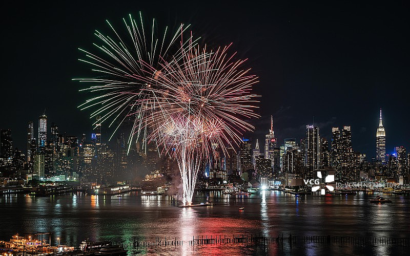 纽约曼哈顿中城景观烟花图片素材
