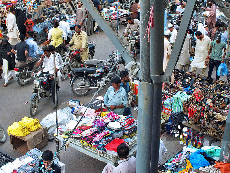 生活在城市的街道上图片素材