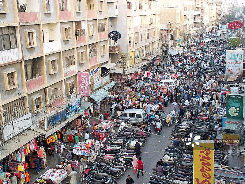 生活在城市的街道上图片素材