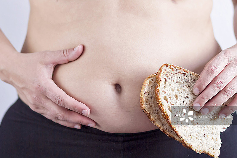 超重的女人躯干图片素材