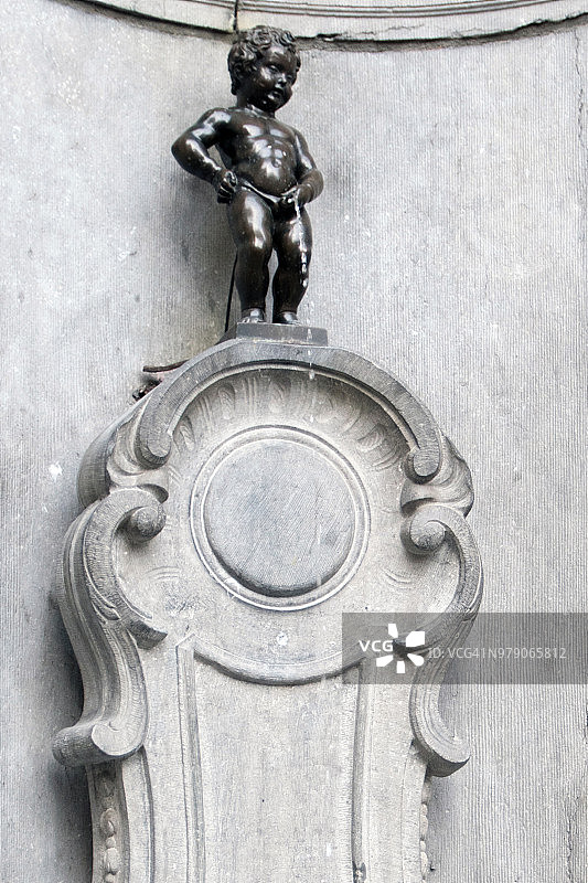 布鲁塞尔的撒尿小童喷泉图片素材