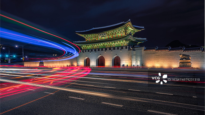 韩国首尔景福宫光化门夜景图片素材