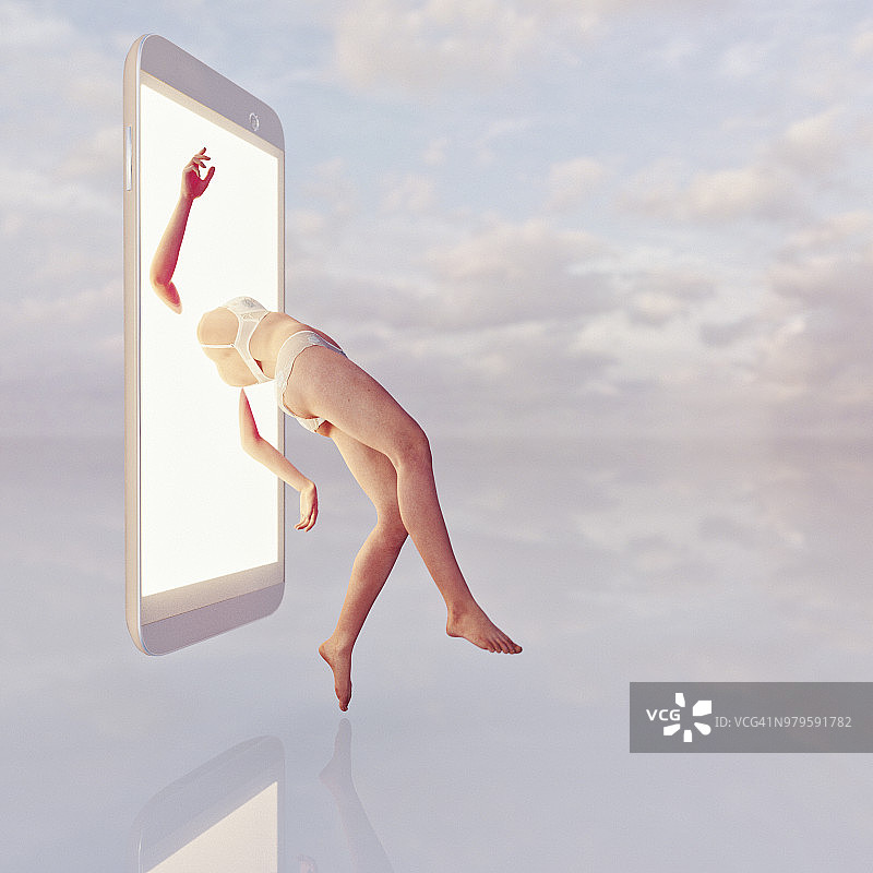 手机体验：女子掉进智能手机屏幕图片素材