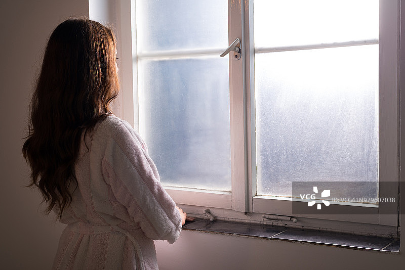 在医院接受治疗的女性癌症患者图片素材