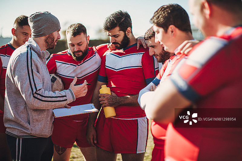 教练与球员交谈图片素材