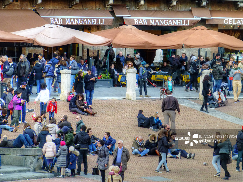 意大利托斯卡纳锡耶纳的田野广场图片素材