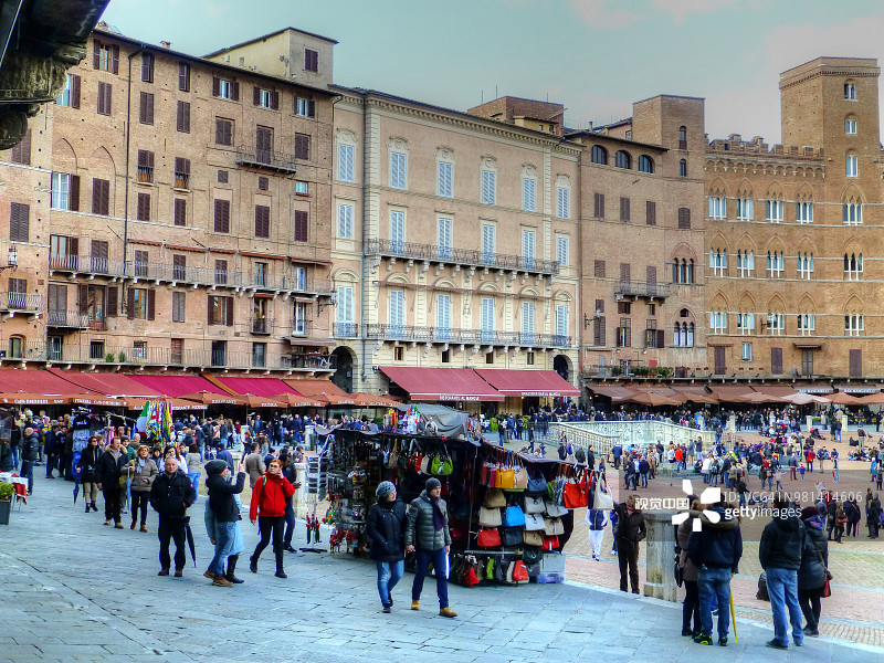 意大利托斯卡纳锡耶纳的田野广场图片素材