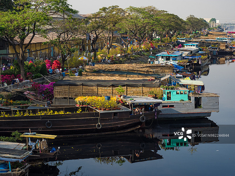 越南胡志明市的花卉市场图片素材