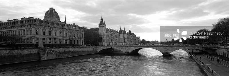 巴黎古监狱和兑换桥景观图片素材