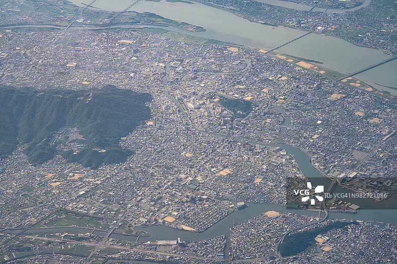 飞机航拍日本德岛市中心日景图片素材