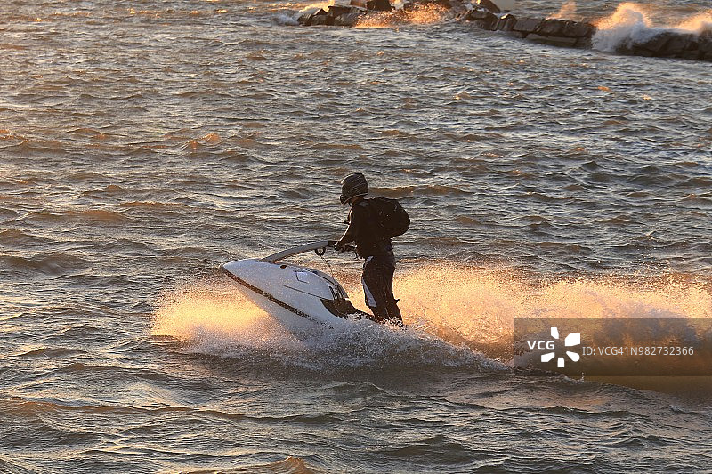 水上摩托艇骑手图片素材