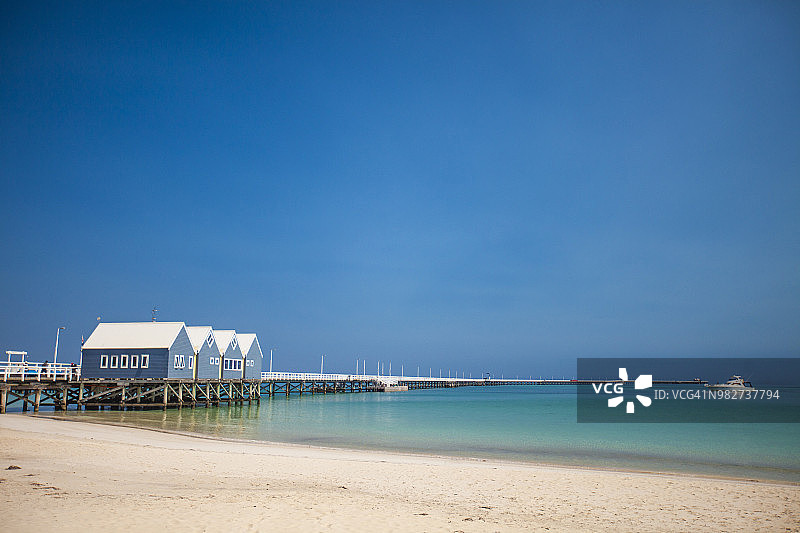 西澳大利亚纳图拉利斯特角乔治海湾的巴瑟尔顿长堤图片素材