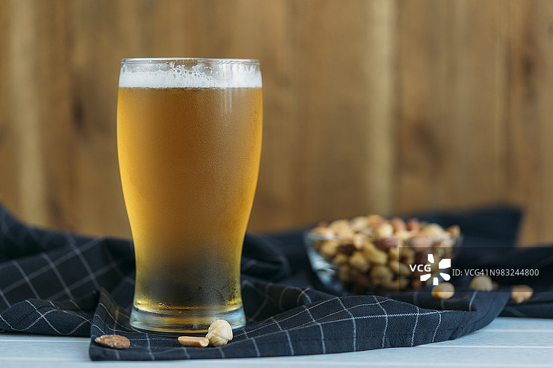 冰镇啤酒图片素材
