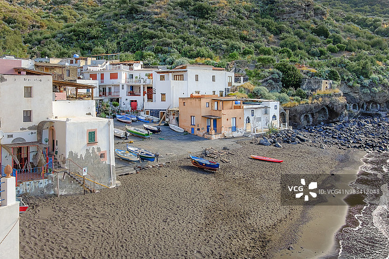 位于萨利纳的里内拉渔村，萨利纳是埃奥利群岛（意大利西西里岛）第二大岛图片素材