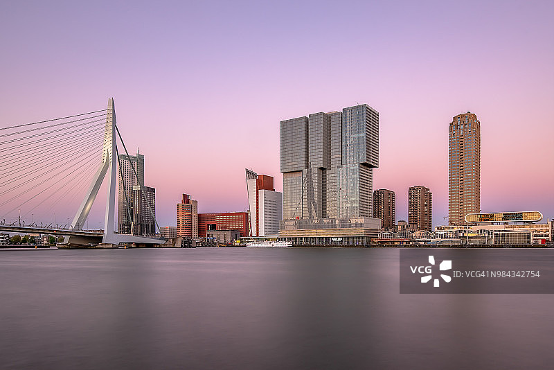 荷兰鹿特丹天际线图片素材