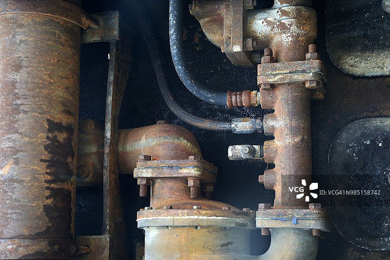 柴油发动机上的歧管特写图片素材