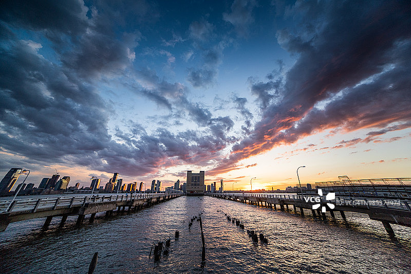 34号码头日落图片素材