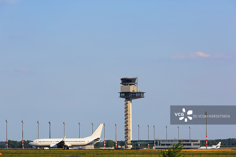 舍内费尔德机场的客机（德国勃兰登堡州）图片素材