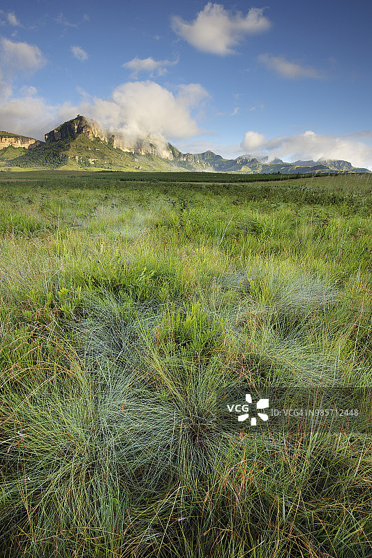 普劳曼科普山蓝色天空图片素材