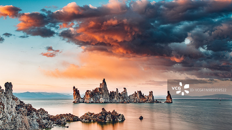 莫诺湖凝灰岩州立保护区图片素材